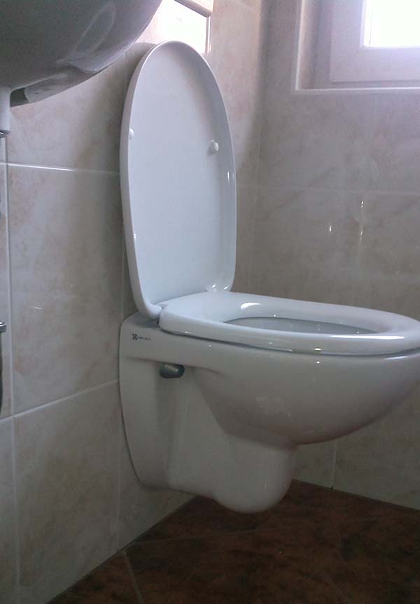 Montaža WC školjke